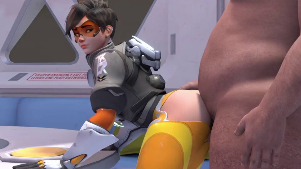 Tracer pounded from behind