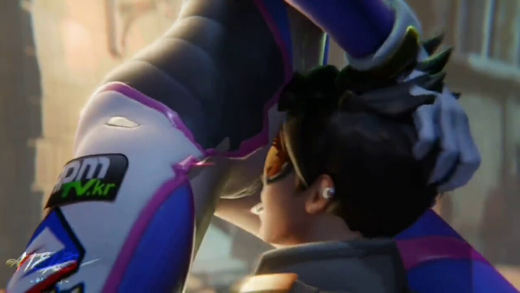 D.va shoving pussy into Tracer face