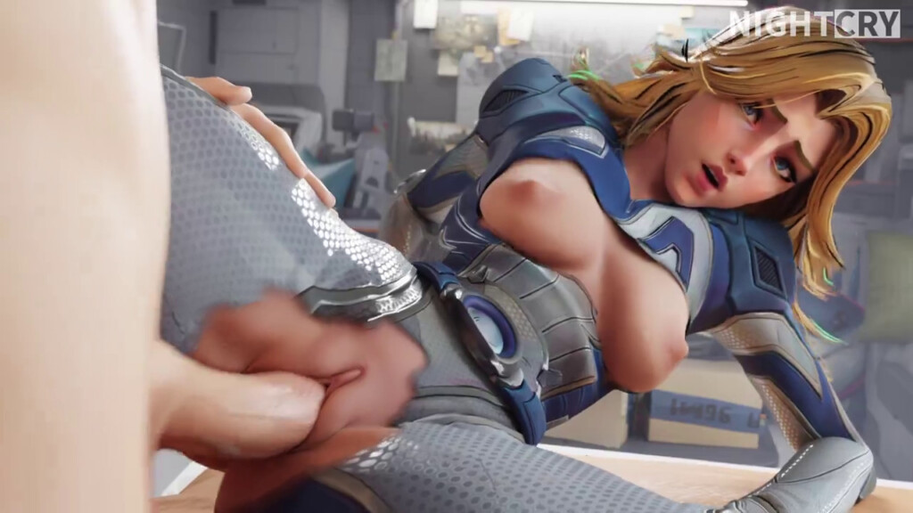 Sue Storm spreading her legs