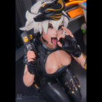 Hashimoto Kiriko topless and wants a bj