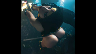 Diana can't resist Bruce Wayne